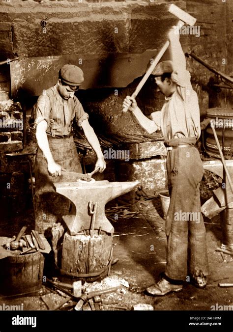 Blacksmith 1900s Hi Res Stock Photography And Images Alamy