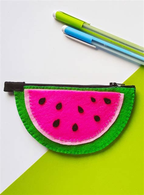 Easy Diy Summer Watermelon Purse ⋆ Brite And Bubbly Summer Diy