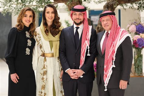 Jordans Queen Rania Shares Photos From Rajwa Al Saifs Henna Party Ahead Of Royal Wedding