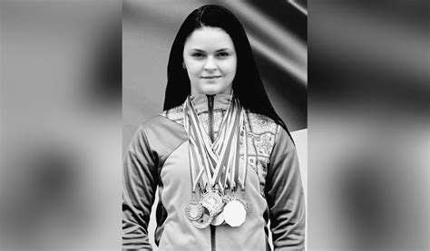 17 летняя чемпионка Украины по пауэрлифтингу погибла в общежитии выпав из окна 7 го этажа