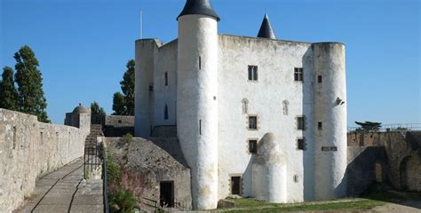 La Mémoire Du Château De Noirmoutier Et Son Héritage Local