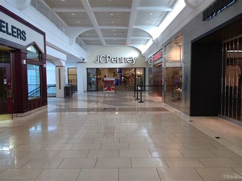 Westroads Mall Jcpenney Anchor Entrance I Wonder If This Flickr