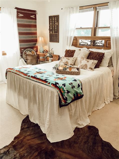 Pin By Savannah Wild On Home Decor Room Inspiration Bedroom Western Bedroom Decor Cowgirl Room