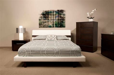 Bedroom king sets and bedroom queen sets that have the whole package (the bed, the dresser. 4 Pc Hera Bedroom Set