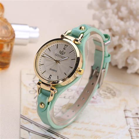 Cheap Women Casual Watches Round Dial Rivet Pu Leather Strap Wristwatch