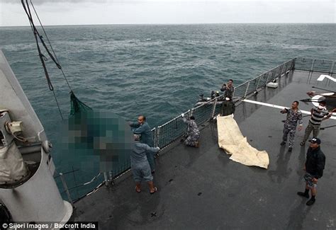 Did Airasia Pilot Land Passenger Plane On The Surface Of The Sea
