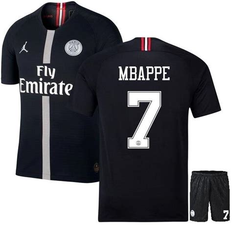For season 2018/2019 (features tech sweat top and training pants). PSG Jordan Mbappe Football Jersey 18/19 online India Messi ...