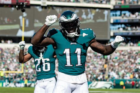Aj Brown Has Monster Day For Undefeated Eagles And Its All Thanks