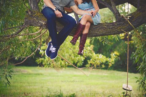 I'm jealous of my parents, i'll never be able to have a kid as cool as theirs. Creative Photoshoot Ideas For Couples | 99inspiration