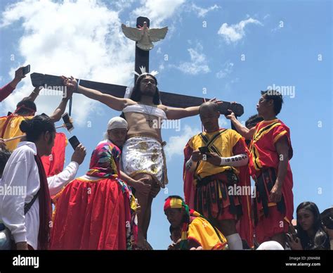 Woman Crucified Hi Res Stock Photography And Images Alamy