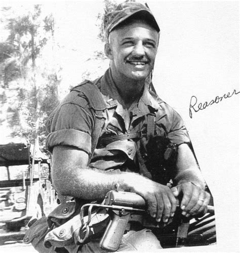 Virtual Vietnam Veterans Wall Of Faces Frank S Reasoner Marine