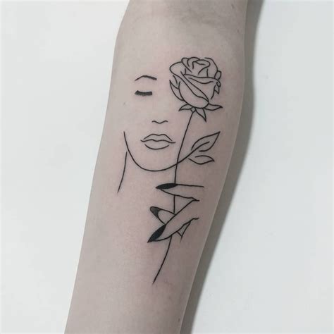 Silueta De Mujer Con Rosa Para Ornetattoo Tattoolife Tattoolovers