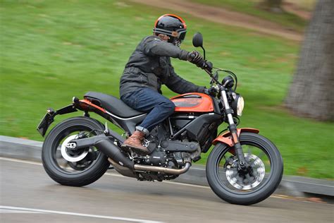 Ducati Scrambler Sixty2 First Ride Review New 400cc Scrambler Sixty2