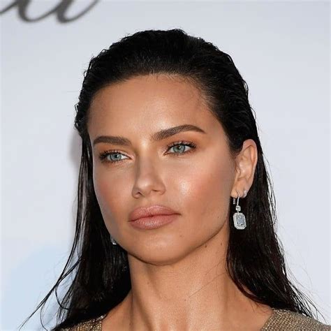 Ironie Im Voraus Frühstück Adriana Lima Face Mask Ente Beide Mühle