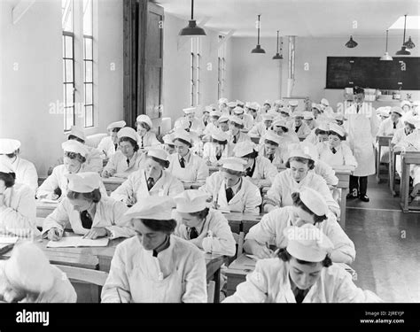 Royal Air Force Technical Training Command 1940 1945 Waaf Trainees The Raf School Of Cookery