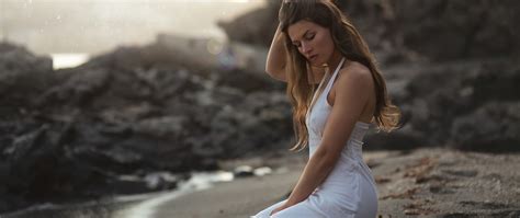 2560x1080 Girl White Dress In Sand 2560x1080 Resolution Hd 4k Wallpapers Images Backgrounds