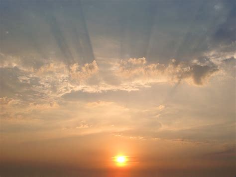 Free Stock Photo Of Beautiful Sun Rays During Sunset Time Photoeverywhere