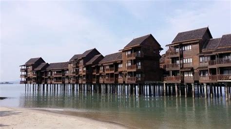 Where is sea village private unit @ langkawi lagoon resort located? love the view of the sea villas - Picture of Langkawi ...
