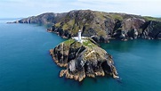 A Complete Guide to South Stack Lighthouse - Menai Holidays
