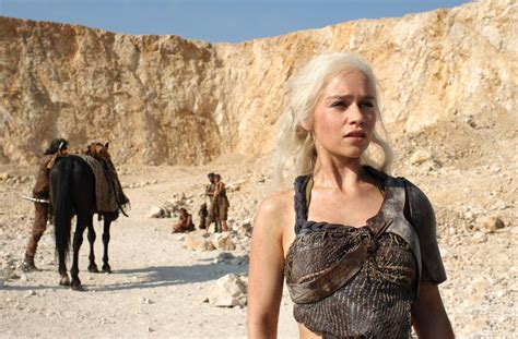 Emilia Clarke Discusses Filming Game Of Thrones Scenes After Brain Surgery
