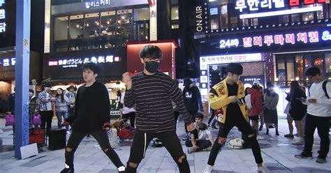 Seouls K Pop Dancers Party On Despite North Korean Threat
