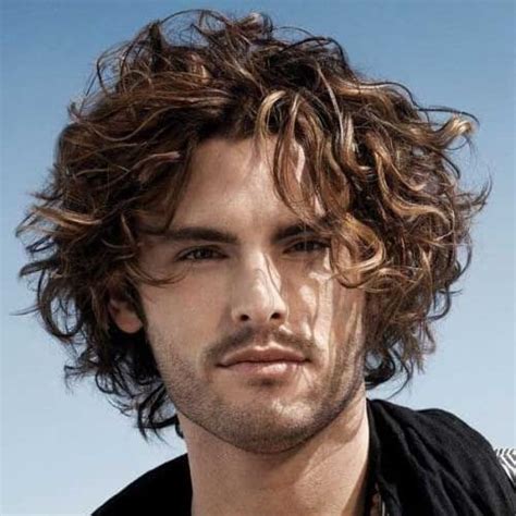 If you like to spend less than 10 minutes on hair and makeup when getting ready, there are plenty of solutions for if you prefer to keep your lengths even, this low maintenance style with wavy curls is perfect for you. 30 Great Curly Hairstyles for Men: Inspirations and Ideas ...