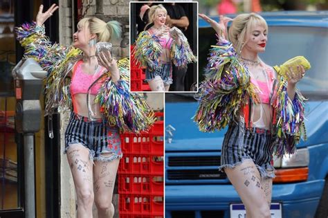 Margot Robbie Debuts Sexy New Harley Quinn Costume As She Films Suicide