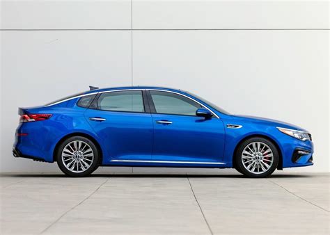 New Kia Optima 2023 24l Gdi Photos Prices And Specs In Qatar