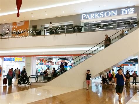 I find the mall is quite easy and comfortable to walk around as it has high ceilings as well as gsc cinemas as well. adidas originals ioi mall