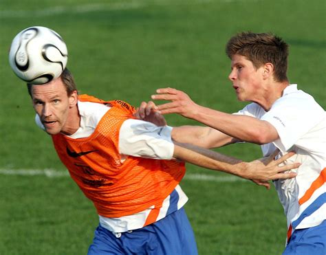 Het werd in het philips satdion in. Eerste training Nederlands elftal - NRC