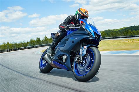 2022 Yamaha Yzf R7 First Ride Review Rider Magazine