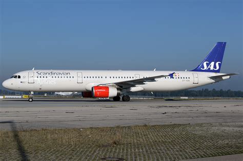 Airbus A321 232 Sas Scandinavian Airlines D Avzk Oy Kbk Msn 1587