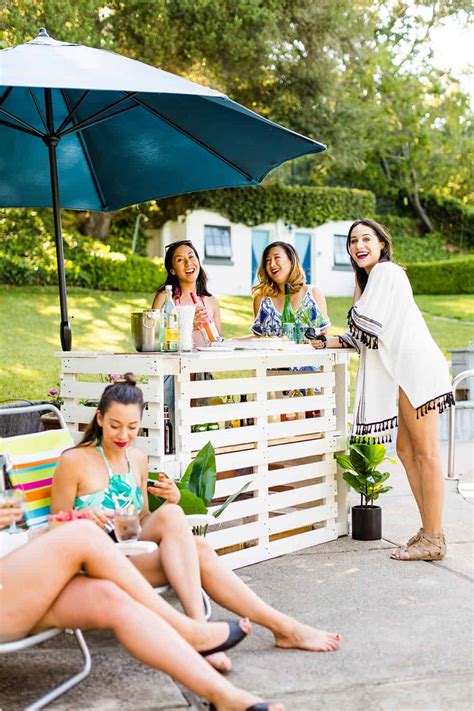 This project is sure to please for years to come. 18 Outdoor DIY Bar Projects For Your Evening Backyard Parties