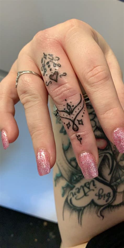mandala finger tattoo wrist hand tattoo simple hand tattoos hand and finger tattoos