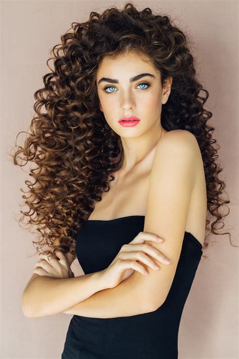 Spiral Perm 24 Modern Ways To Wear This Curly Style All Things Hair Us