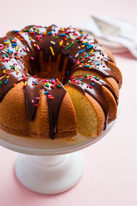 Recipe One Bowl Vanilla Bundt Cake With Chocolate Glaze Kitchn
