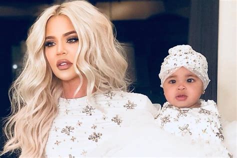 la adorable foto de true la hija de khloé kardashian en su primer tutorial de belleza