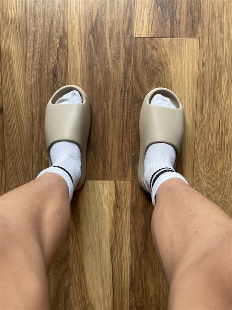 Just Got My First Pair Of Yeezy Slides And I Love Them Ryeezys