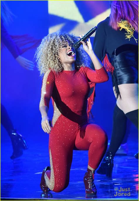 Full Sized Photo Of Fleur East We Day London Dnce Darren Criss 10 Fleur East Performs Sax