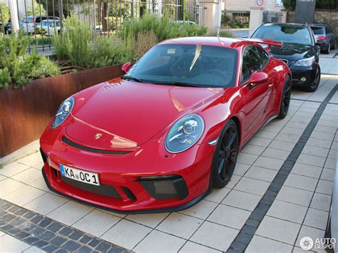 Carmine Red 2018 Porsche 911 Gt3 Is A Sight For Sore Eyes Autoevolution