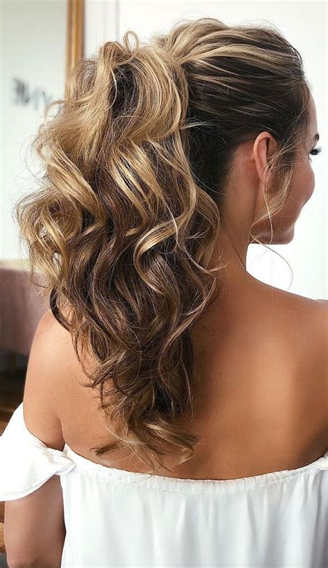 26 Low Curly Ponytail Hairstyles Hairstyle Catalog