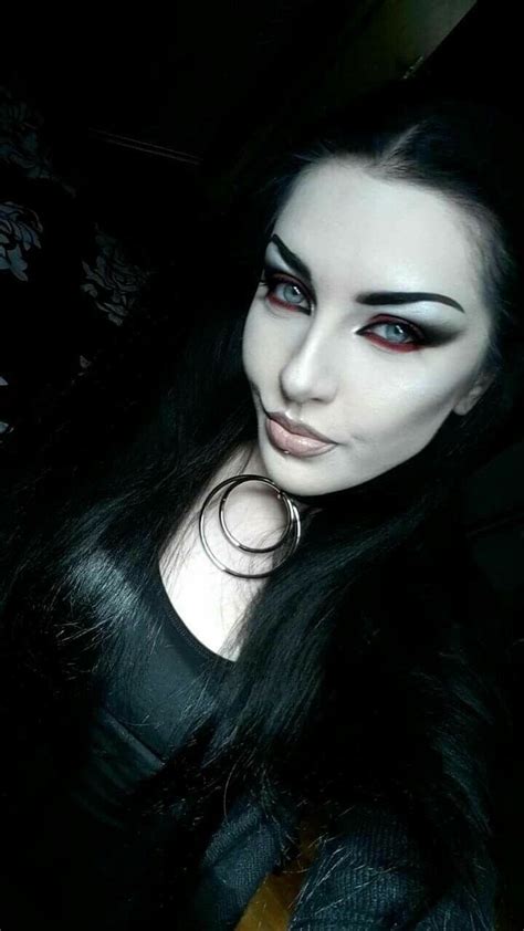 Pin By 💗 Huysuz Peri 💗 On ☠gothic Style☠ Goth Beauty Goth Gothic