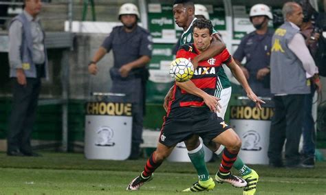 Confira horários de jogos, fotos, estatística da temporada e um pouco da história do seu time de futebol favorito. Palmeiras e Flamengo empatam em jogo emocionante - Jornal ...