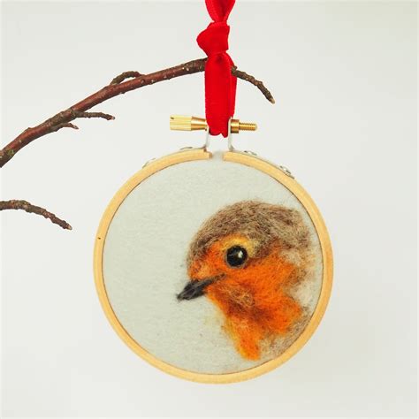 Wonderous Oddities Christmas Robin Decoration