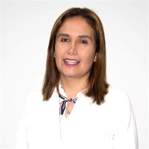 Dra Karla León Rojas Hospital Oncológico De La Sociedad De Lucha Contra El Cáncer Solca