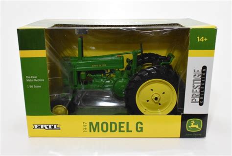 116 John Deere Model G Tractor Wide Front Prestige Daltons Farm Toys