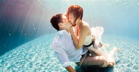 Wedding studio owner, tina lui, started providing underwater pictures four years ago. Here's how you do an underwater wedding in Bali