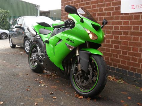 Kawasaki Zx10r Ninja Zx1000 D6f 2006 06 Green Vgc 21k Miles Standard