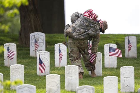 Photos Armys Old Guard Place Memorial Day Flags At Arlington National