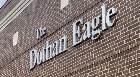 Lee Enterprises To Buy Bh Media Newspapers Including Dothan Eagle